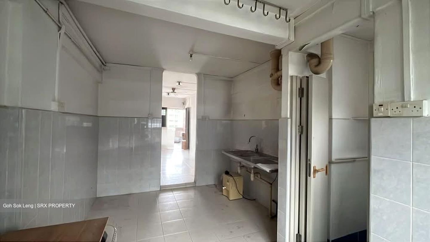Blk 323 Ang Mo Kio 31 (Ang Mo Kio), HDB 2 Rooms #571810171